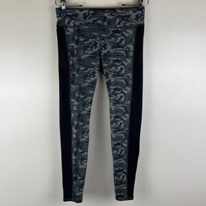 rabbit Exercise Leggings, Size medium